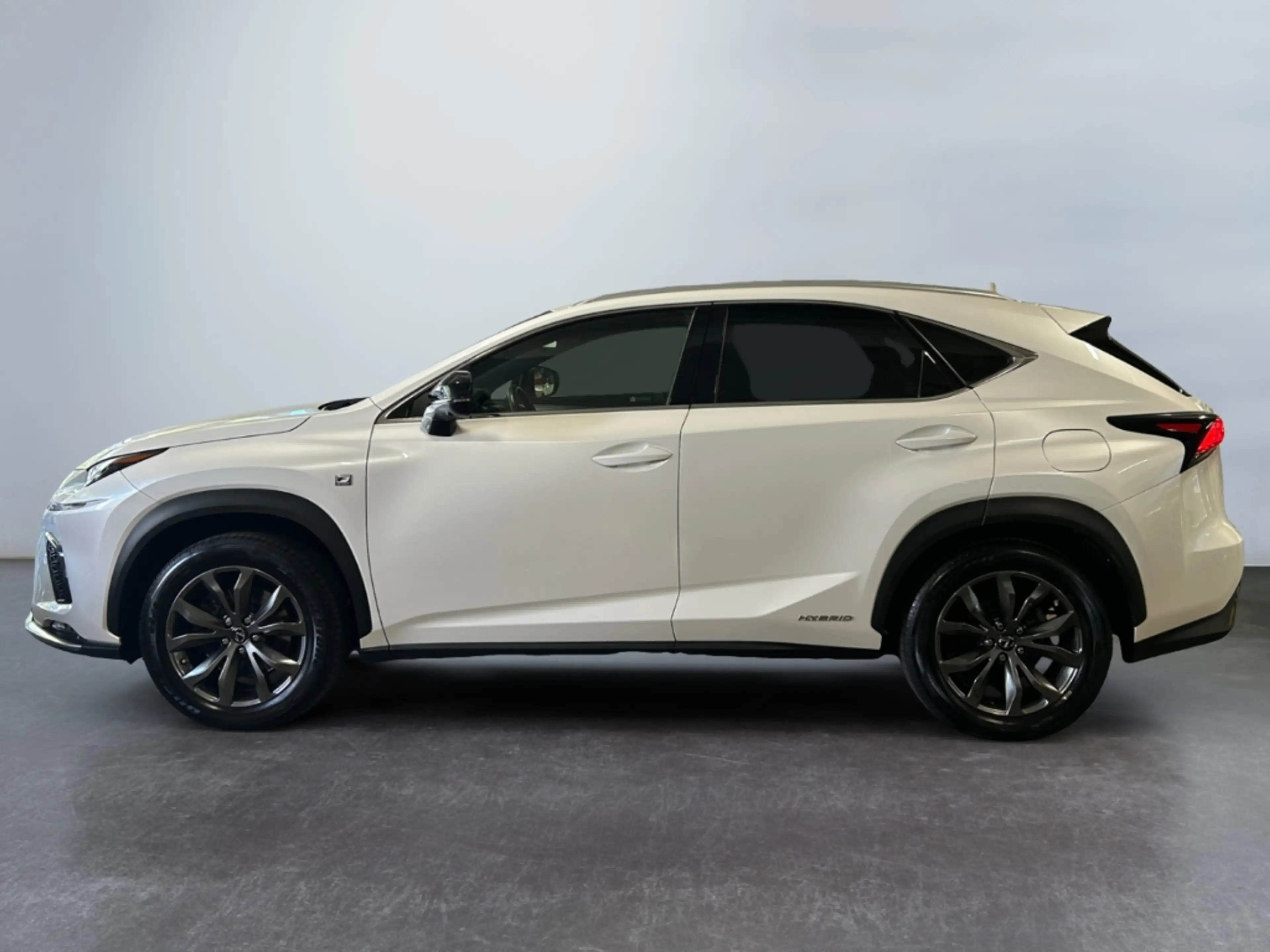 Lexus NX 300h E-FOUR F SPORT *Matrix*360°*HUD*Levinson* — photo 5