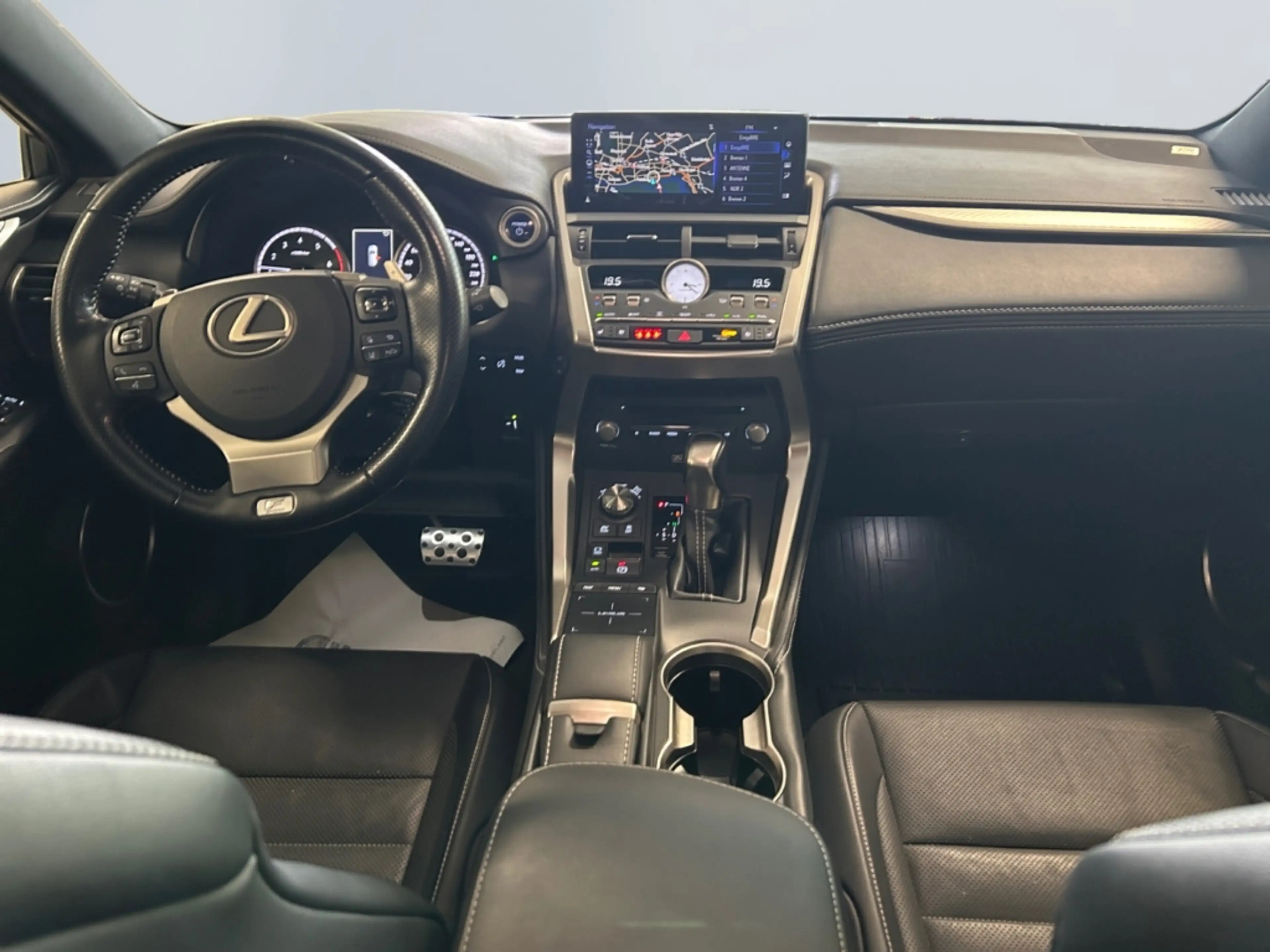 Lexus NX 300h E-FOUR F SPORT *Matrix*360°*HUD*Levinson* — photo 11