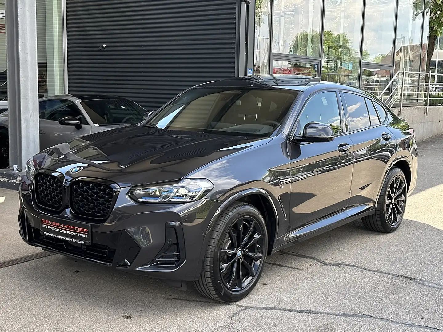 BMW X4 xDrive20i M-Paket Aut. Grau - 1