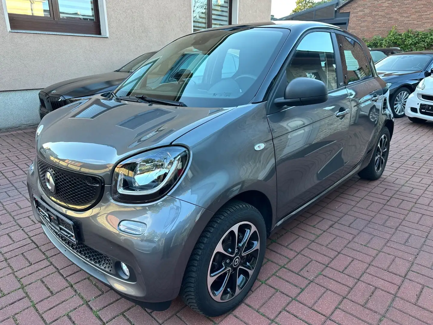 smart forFour forfour Passion ERST 5400KM+1.HAND+NAVI Grau - 1