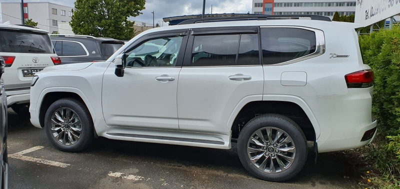 Toyota Land Cruiser 300 70thANV+NEU+EUreg+BERLIN+100 Stk+STOCK+HUD — photo 4