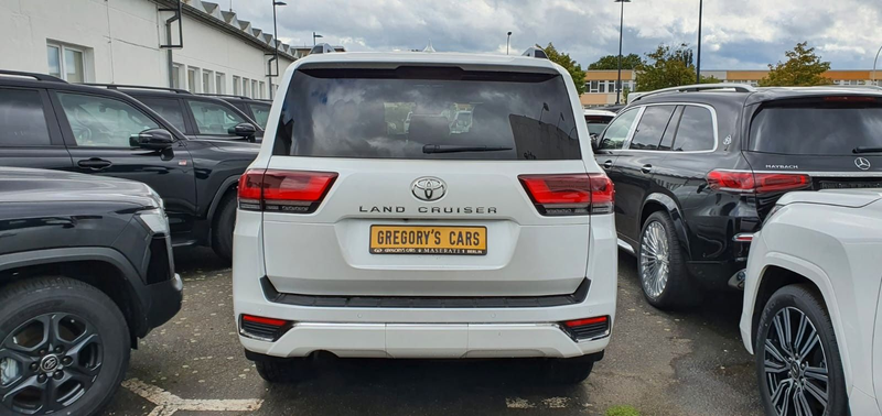 Toyota Land Cruiser 300 70thANV+NEU+EUreg+BERLIN+100 Stk+STOCK+HUD — photo 5
