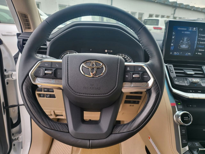 Toyota Land Cruiser 300 70thANV+NEU+EUreg+BERLIN+100 Stk+STOCK+HUD — photo 11