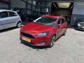 Ford Focus Wagon 1.0 Titanium Rot - thumbnail 2