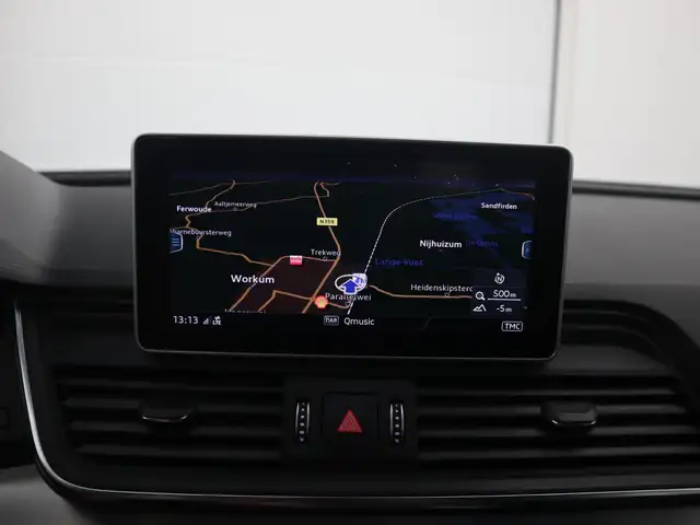 Audi Q5 view 13