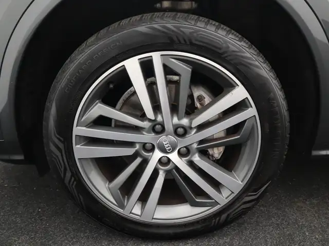Audi Q5 view 5