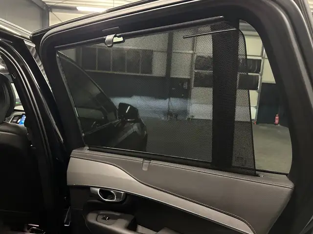 Volvo XC90 view 26
