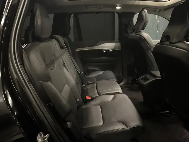 Volvo XC90 view 27