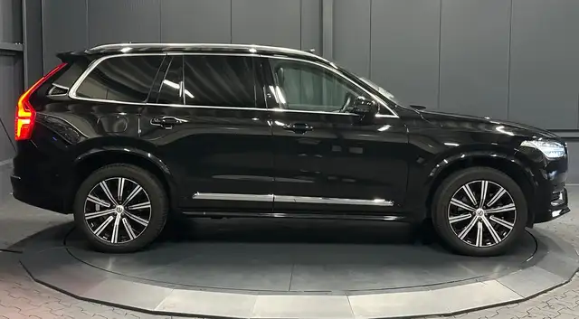 Volvo XC90 view 6