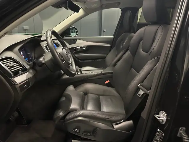 Volvo XC90 view 16