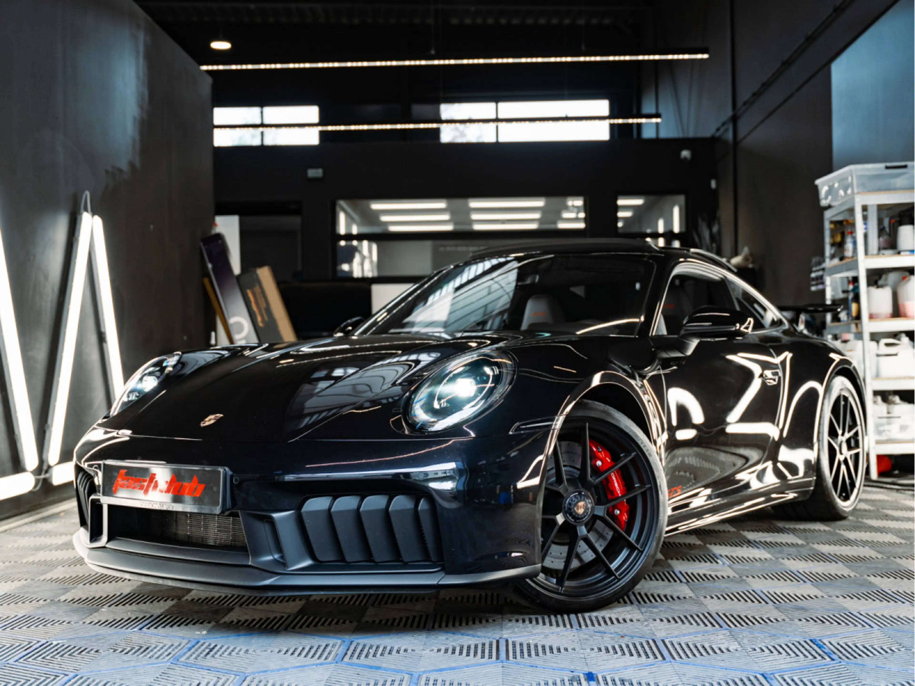 Porsche 992 992.2 GTS AERO-KIT Matrix Carbon-Dach Pano