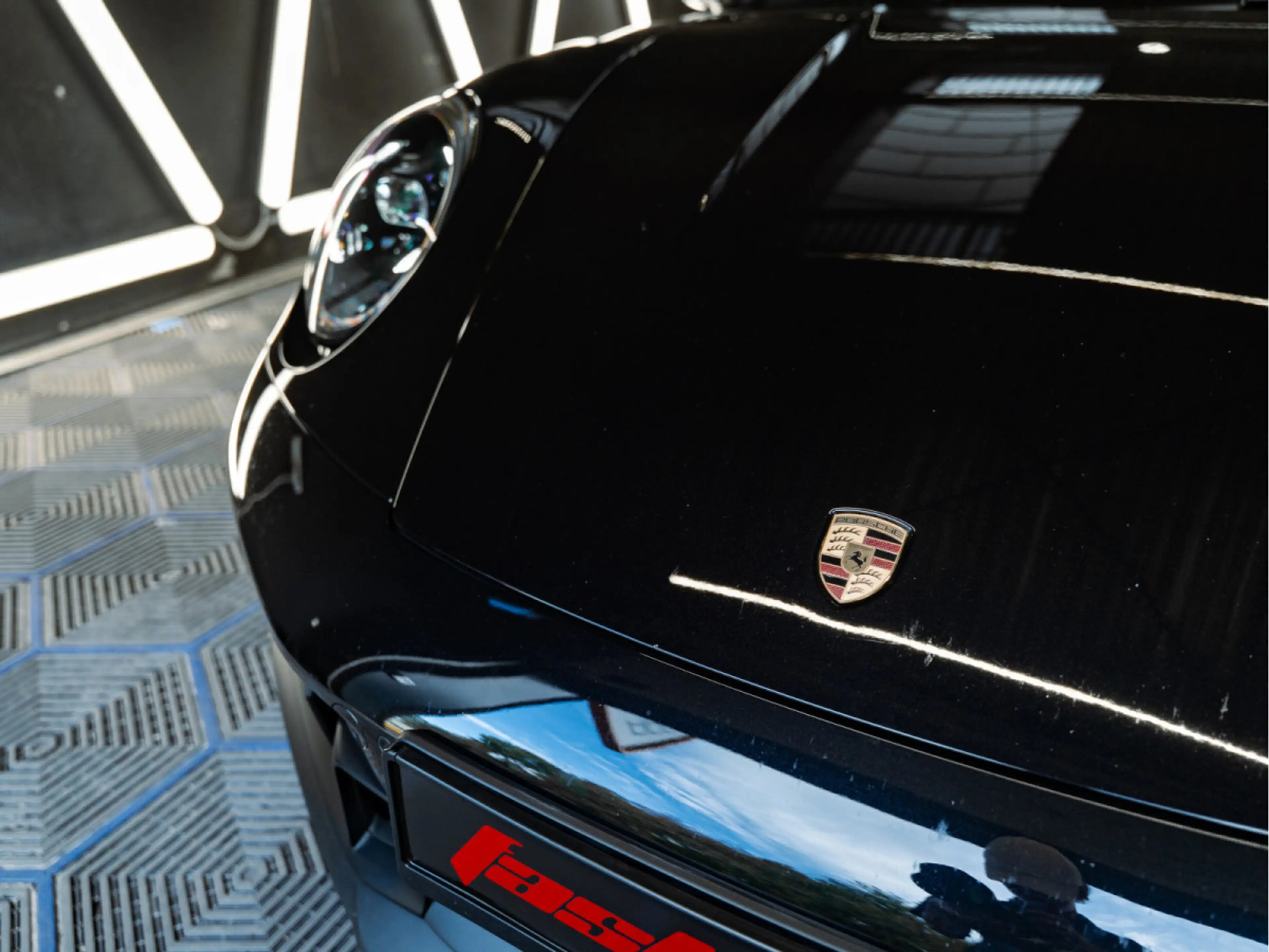 Porsche 992 992.2 GTS AERO-KIT Matrix Carbon-Dach Pano — photo 5
