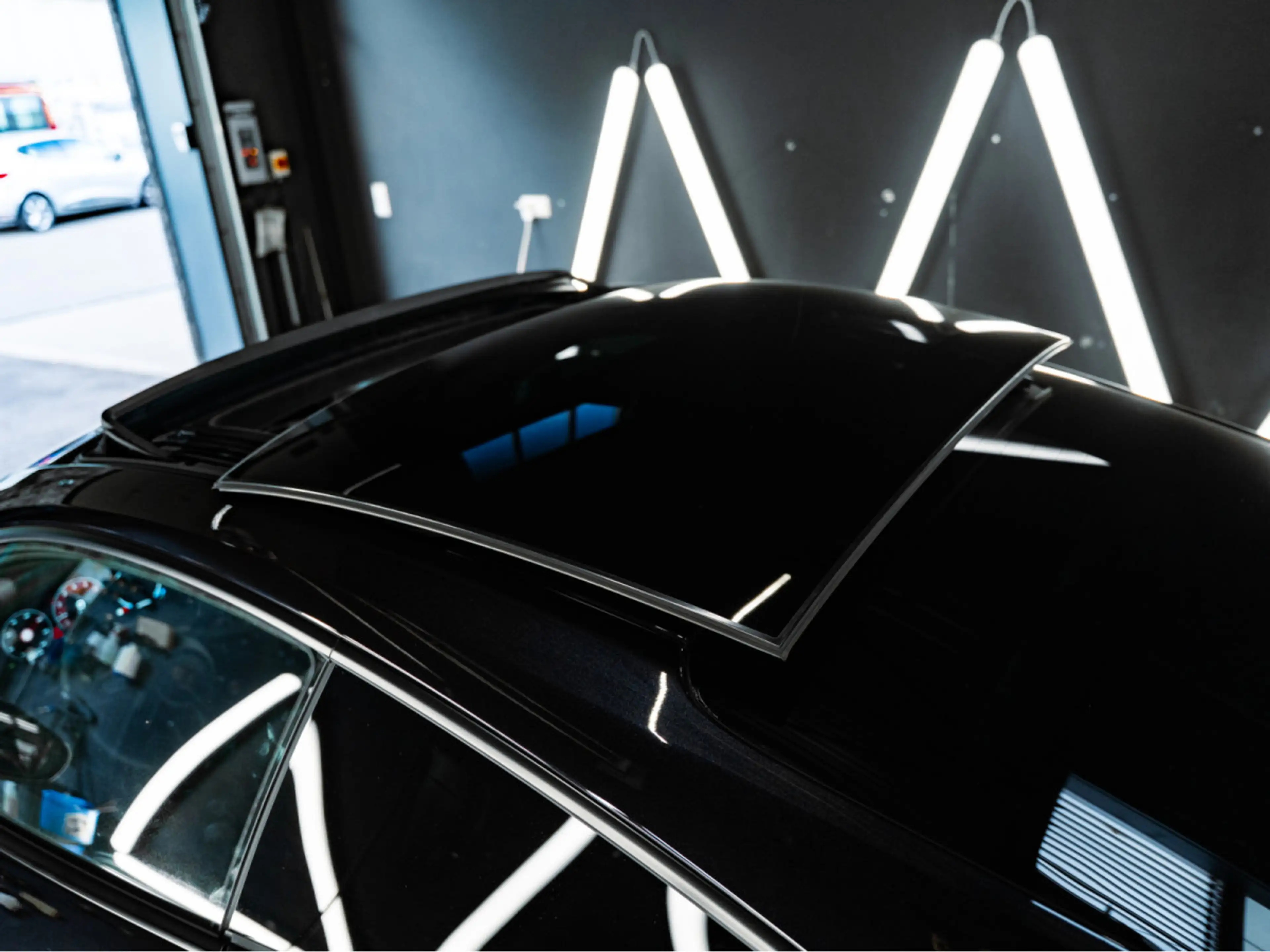 Porsche 992 992.2 GTS AERO-KIT Matrix Carbon-Dach Pano — photo 14