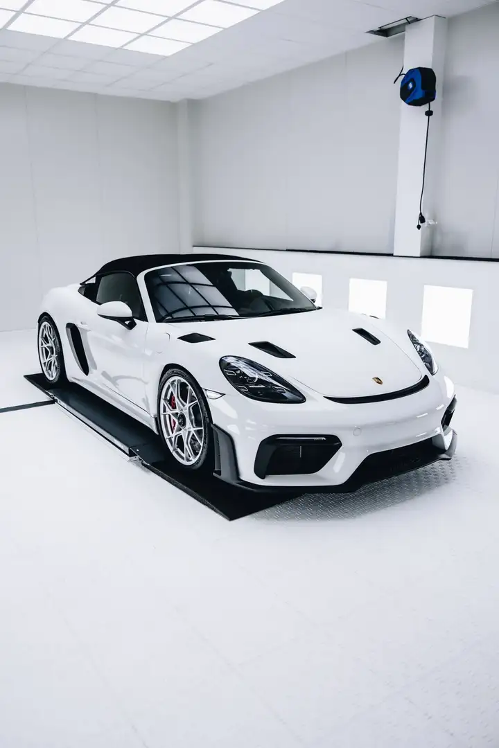 Porsche 718 Spyder RS / Frontlift / 500PK Blanc - 1