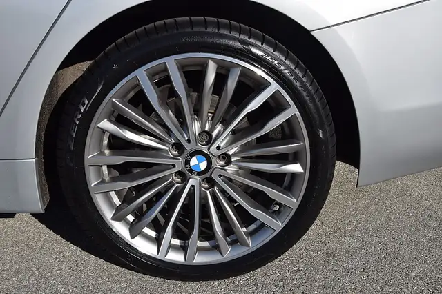 BMW 4 Series view 14
