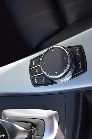 BMW 4 Series view 8