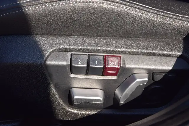 BMW 4 Series view 10