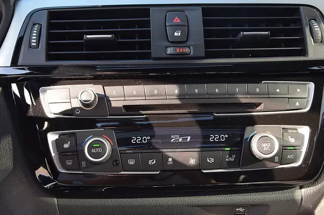 BMW 4 Series view 6