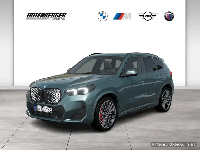 BMW iX1