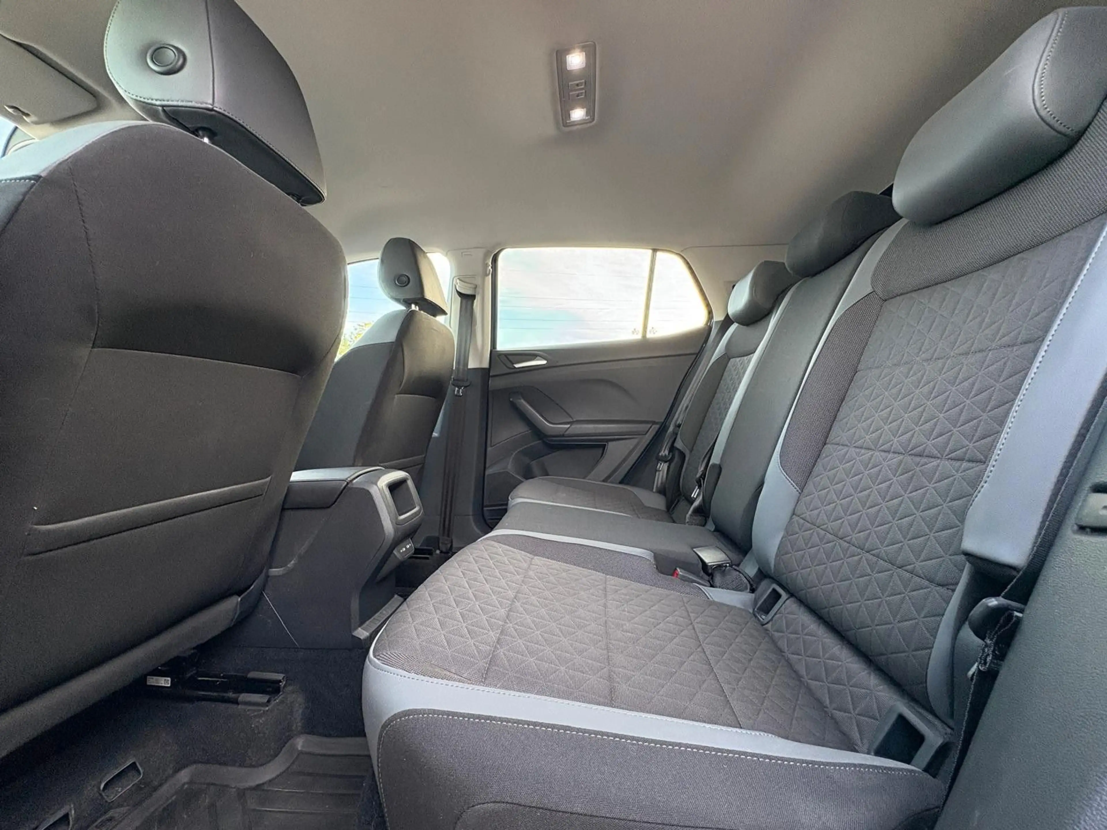 Volkswagen T-Cross TSI OPF DSG ACC*NAVI*KAMERA*AWR — photo 12