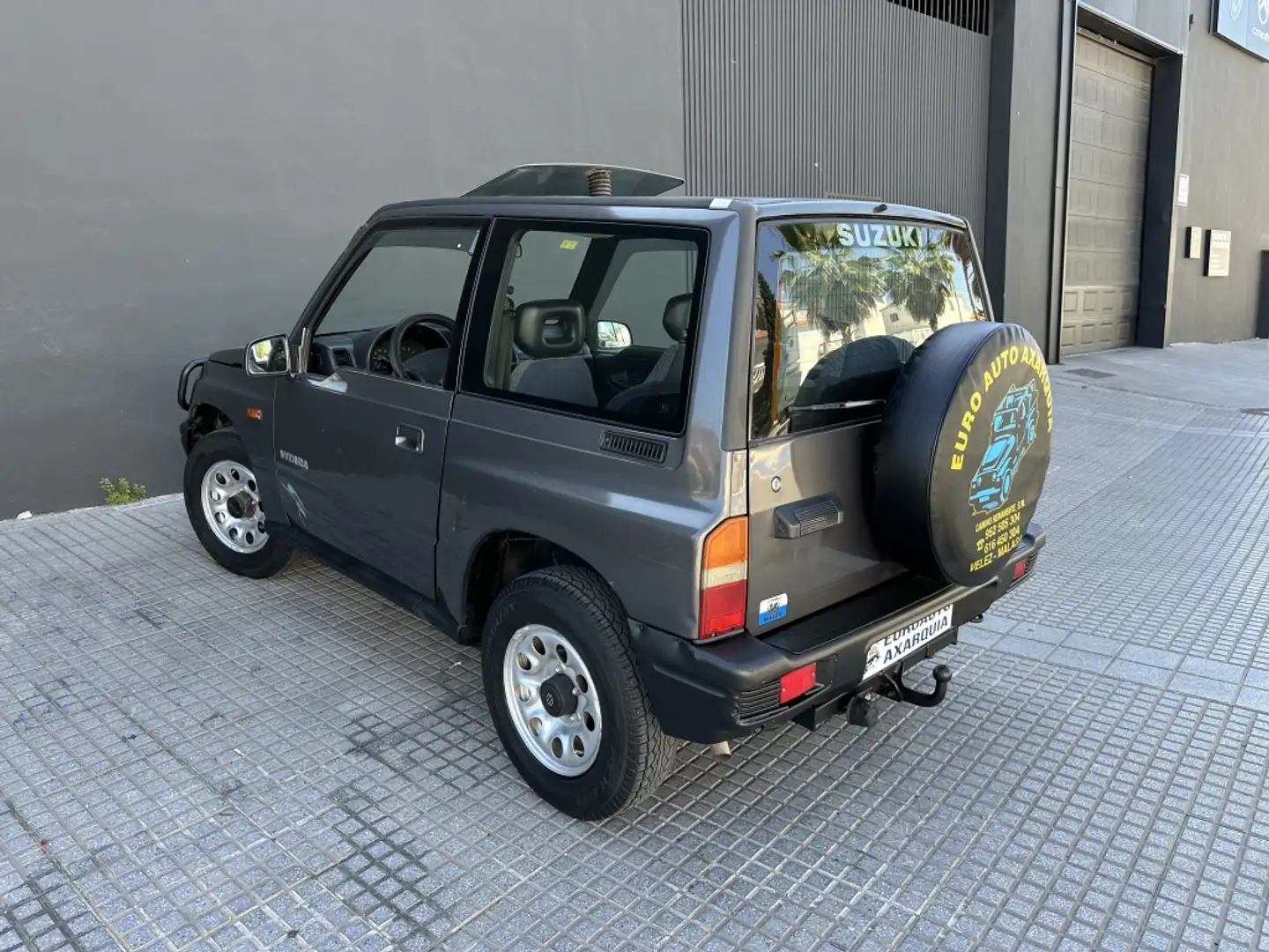 Suzuki Vitara Todoterreno Automático de 3 Puertas Braun - 2
