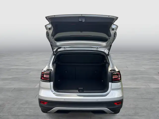 Volkswagen T-Cross view 8
