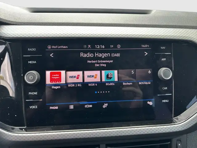Volkswagen T-Cross view 11
