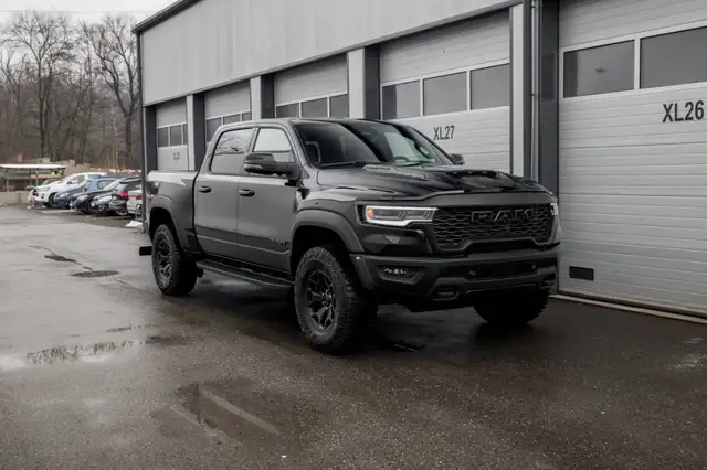 RAM 1500 Ram 1500 RHO Crew Cab 5'7''-Bed 4x4 Ansicht 3