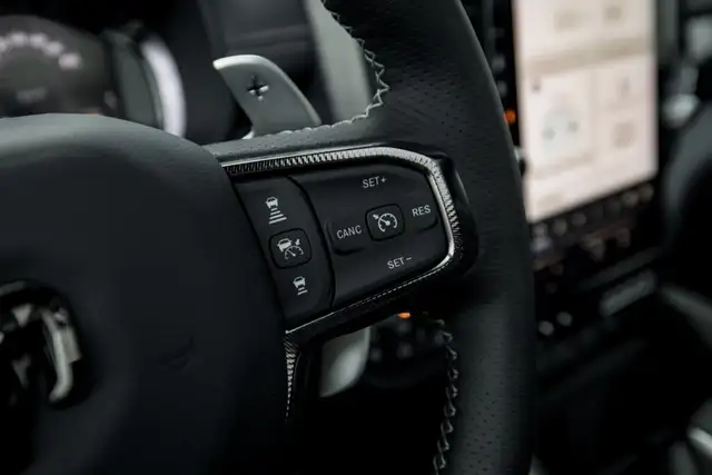 RAM 1500 Ram 1500 RHO Crew Cab 5'7''-Bed 4x4 Ansicht 16