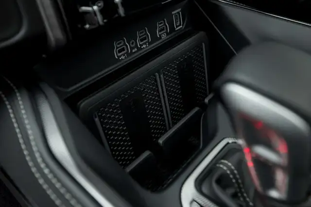 RAM 1500 Ram 1500 RHO Crew Cab 5'7''-Bed 4x4 Ansicht 33