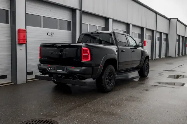 RAM 1500 Ram 1500 RHO Crew Cab 5'7''-Bed 4x4 Ansicht 2