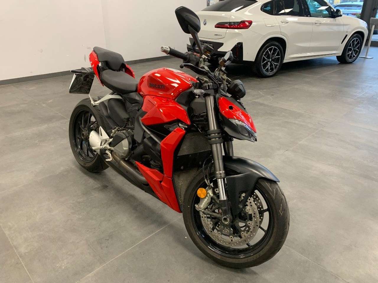 Ducati Streetfighter V2