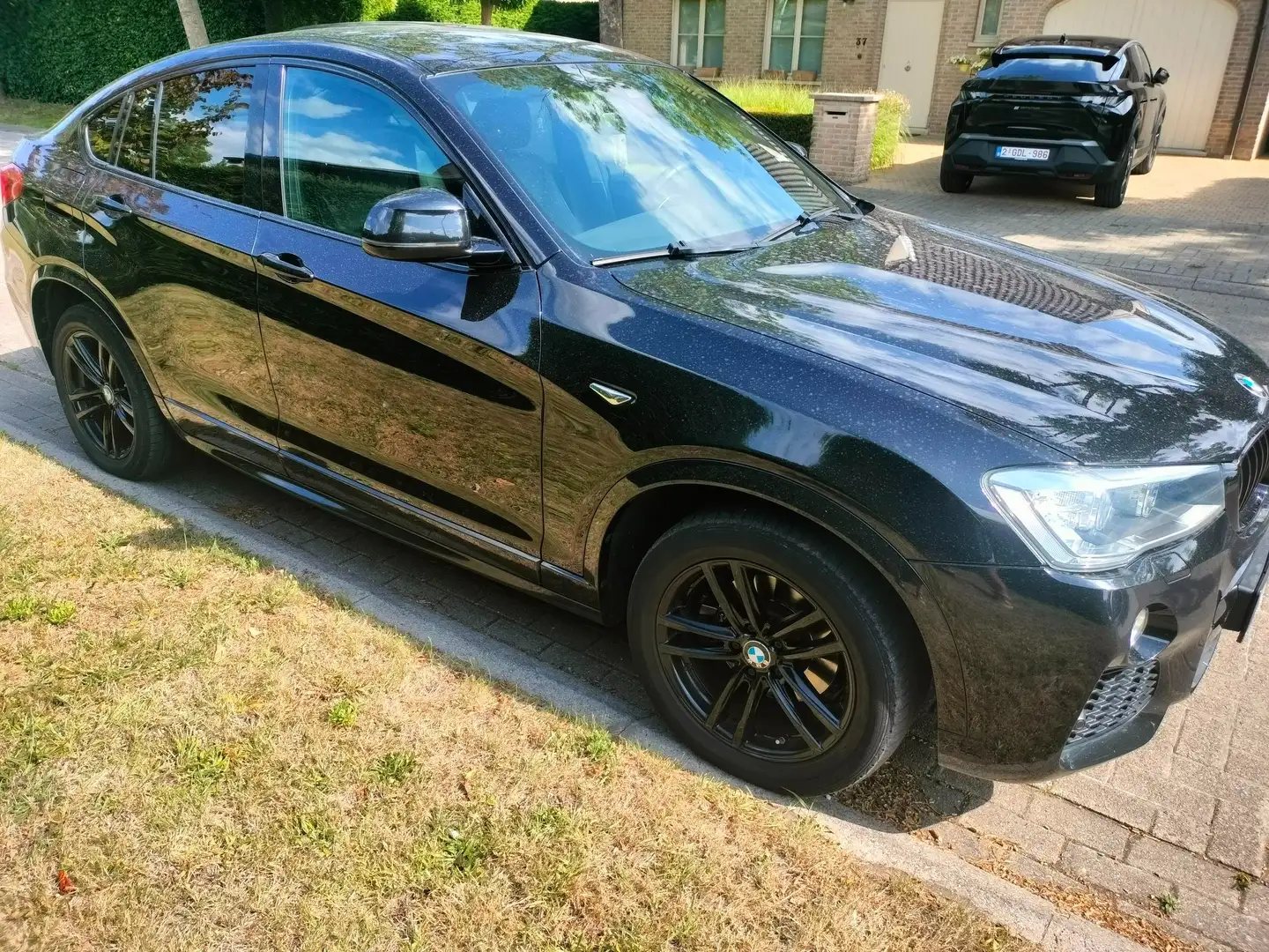 BMW X4 X4 xDrive20d Aut. xLine Zwart - 2