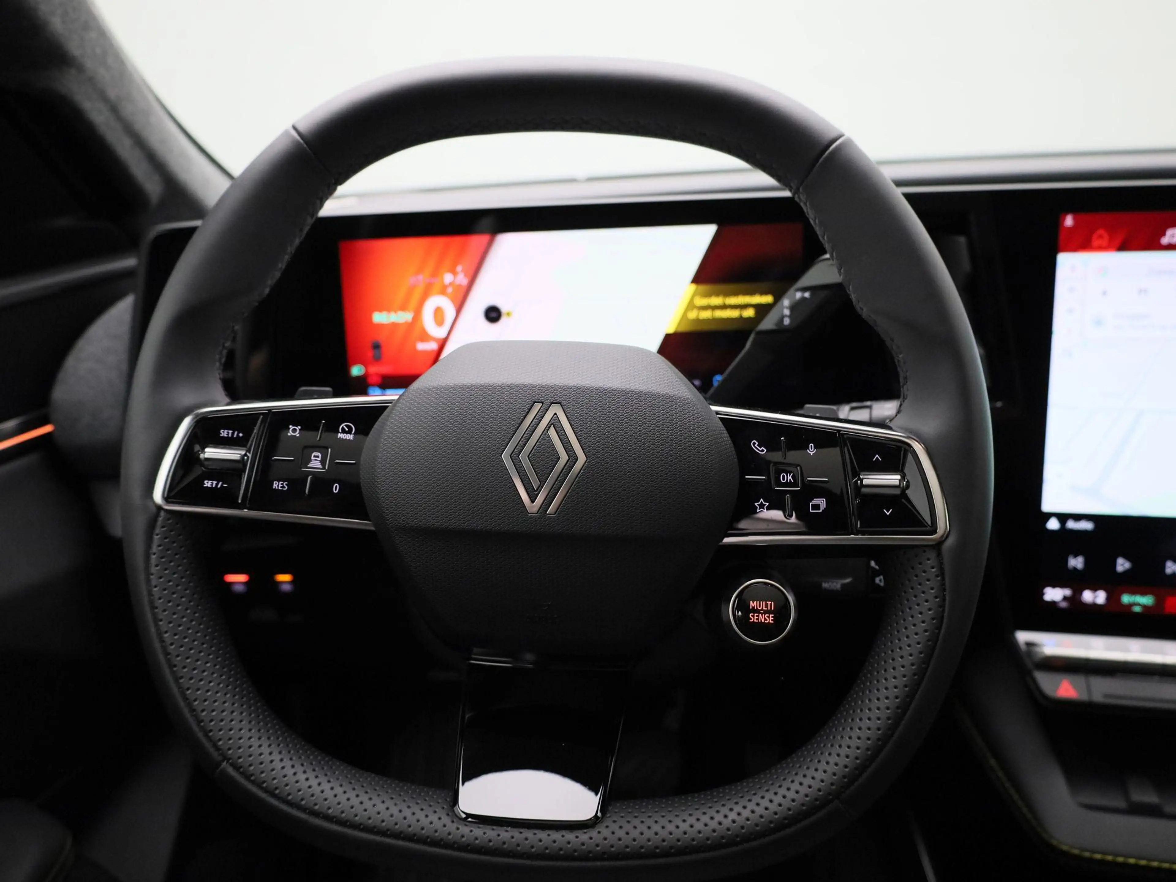 Renault Scenic E-Tech EV87 long range techno — photo 7