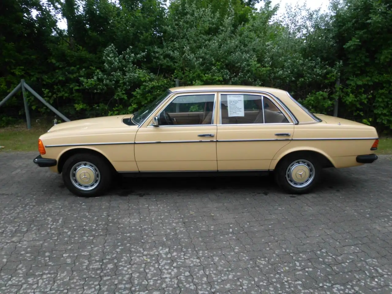 Mercedes-Benz 200 Becker Radio/Schiebedach.neuwertiger Zustand, foto 2