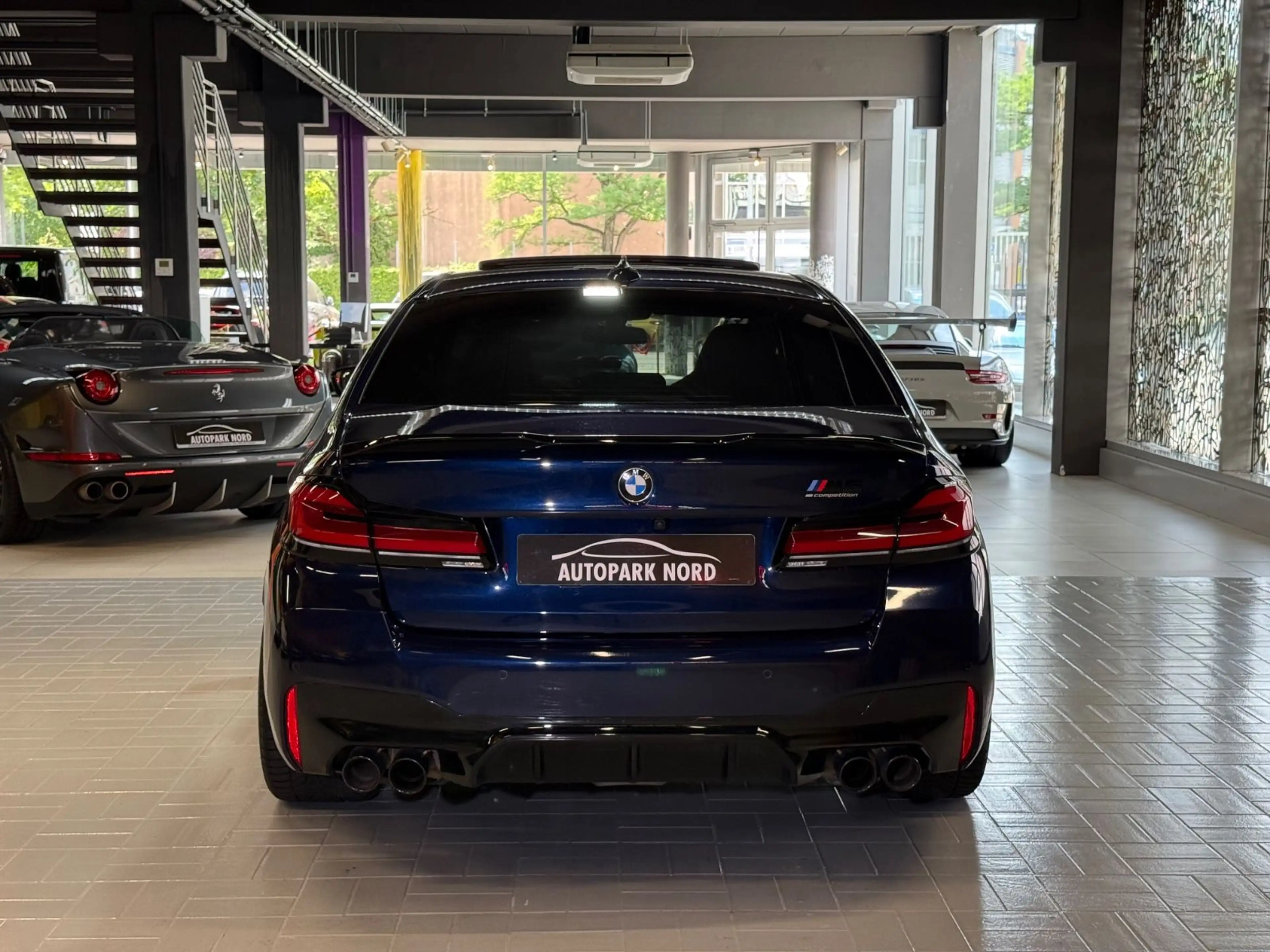 BMW M5 Limousine Competition LASER~MASSAGE~GSD~B&W — photo 4