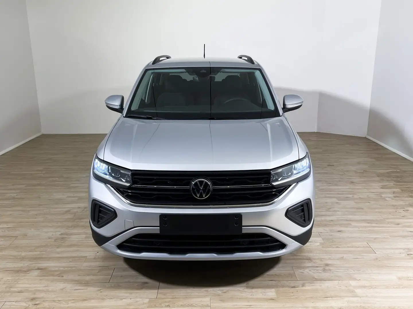 Volkswagen T-Cross Nuova Edition Plus 1.0 TSI 85 kW (115 CV) Manuale Argento - 2