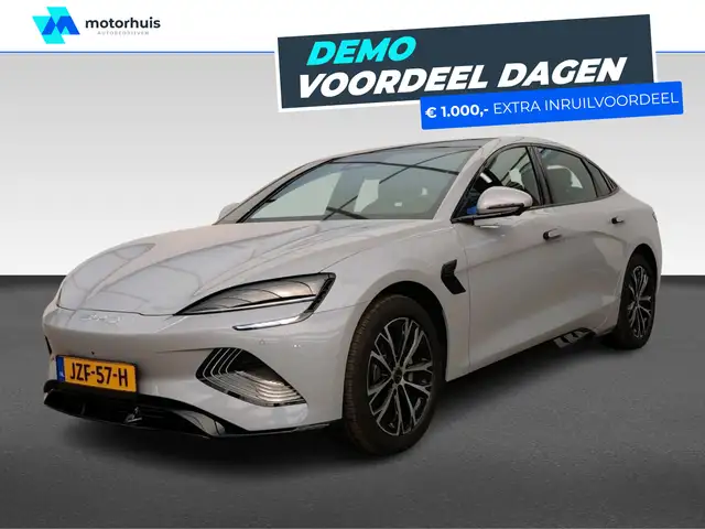 BYD Seal 61,4 kWh 231pk RWD Business Vegan leder, panoramad