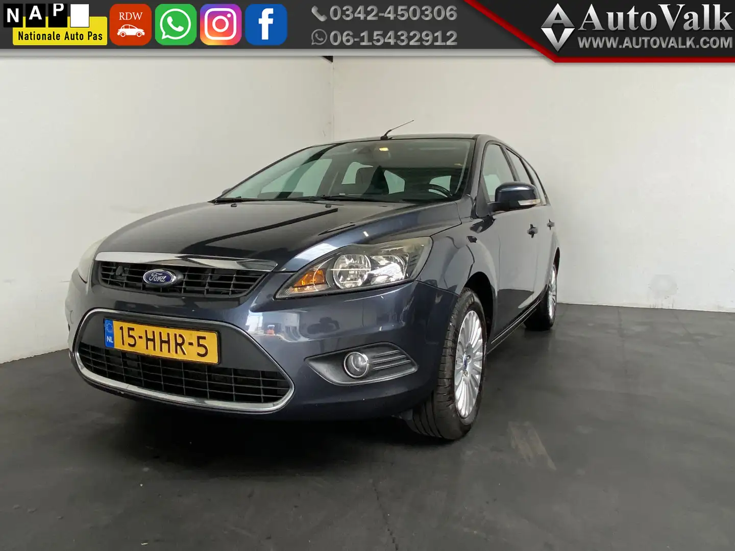 Ford Focus Wagon 1.8 Titanium Flexi Fuel Gris - 1