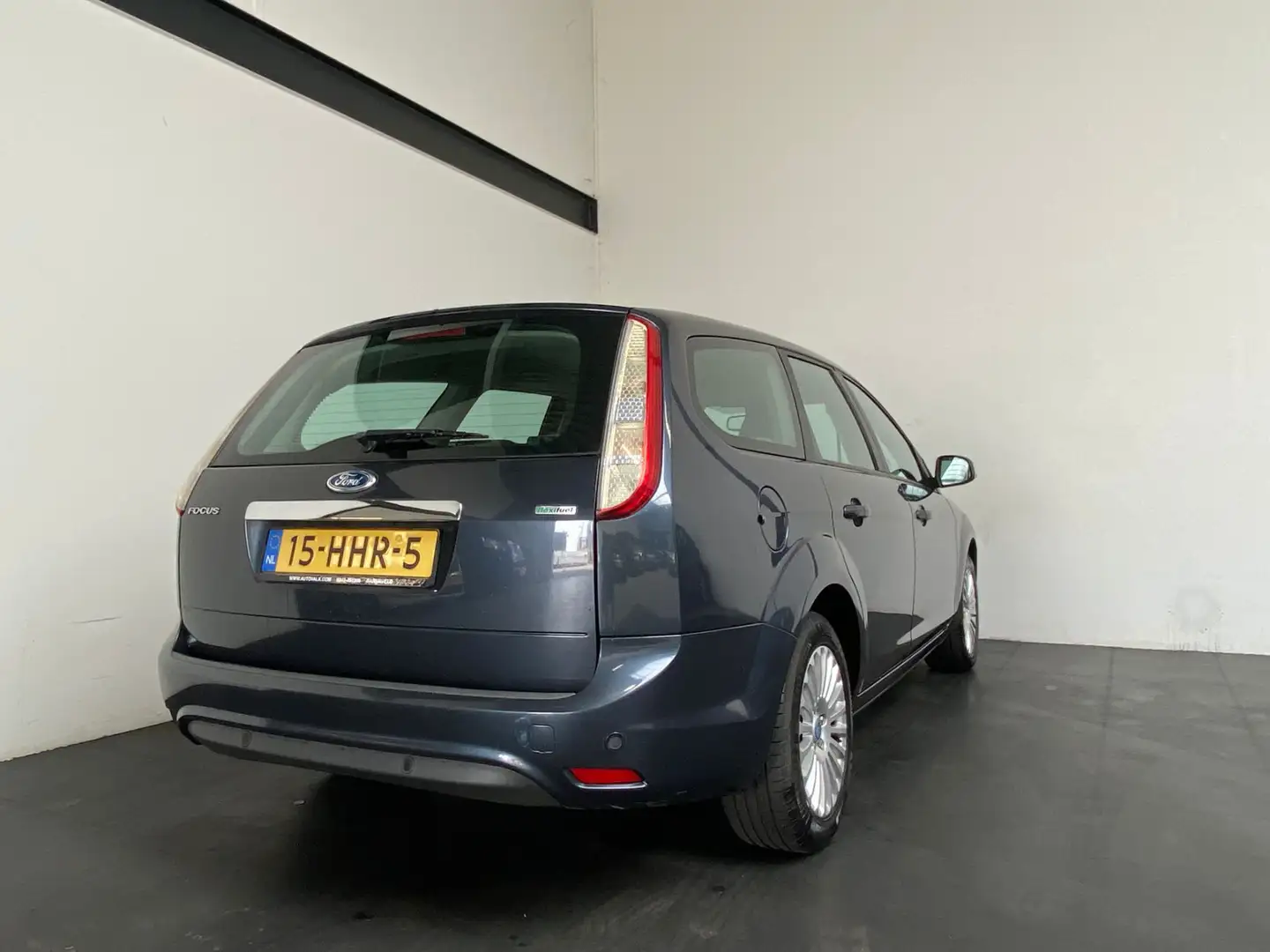 Ford Focus Wagon 1.8 Titanium Flexi Fuel Gris - 2