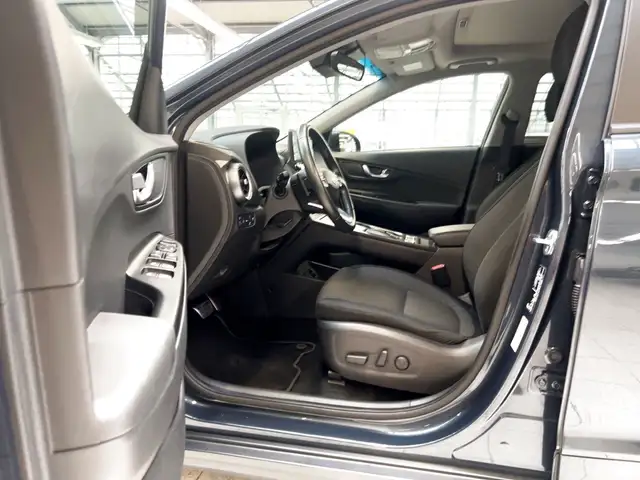 Hyundai Kona view 8