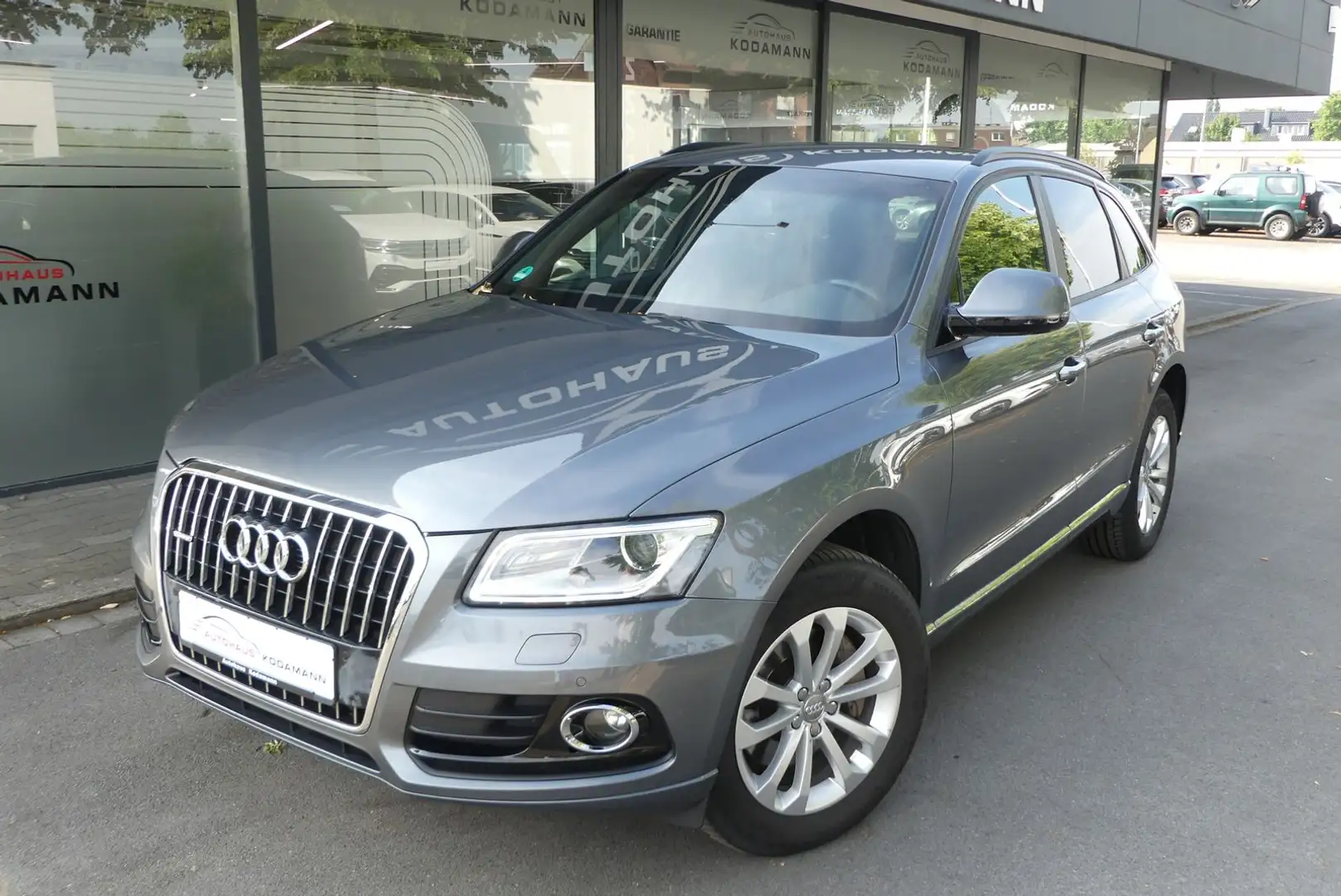 Audi Q5 3.0 TDI quattro*ACC*PDC*SHZ*Alcantara*18"*AHK Grau - 2
