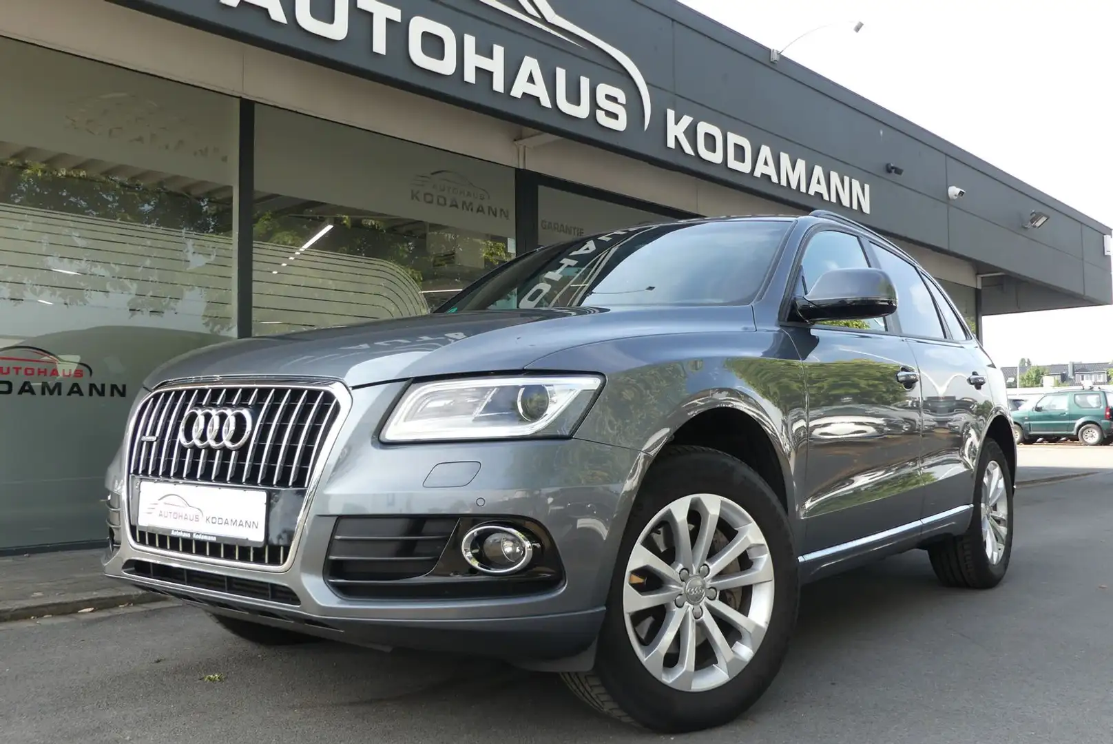 Audi Q5 3.0 TDI quattro*ACC*PDC*SHZ*Alcantara*18"*AHK Grau - 1