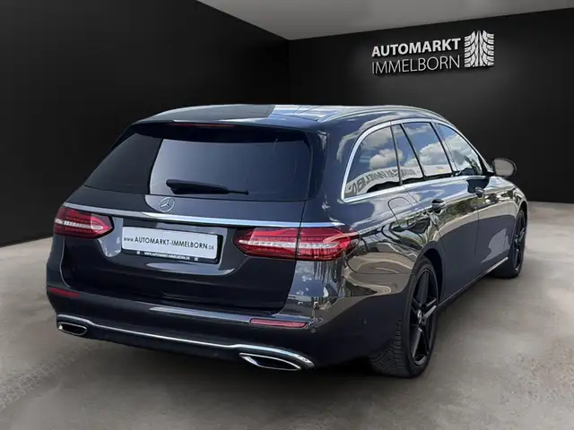Mercedes-Benz E-Class view 7