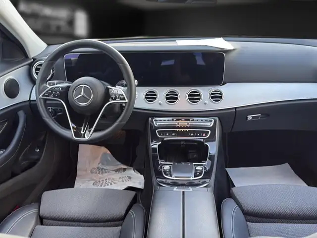 Mercedes-Benz E-Class view 16