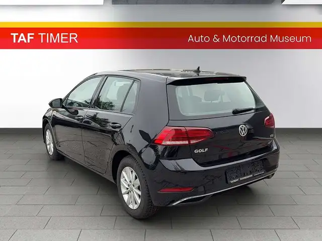 Volkswagen Golf view 10