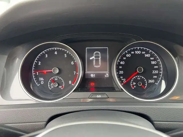 Volkswagen Golf view 14