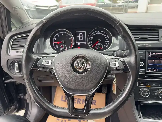 Volkswagen Golf view 13
