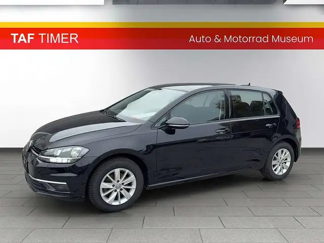 Volkswagen Golf view 2