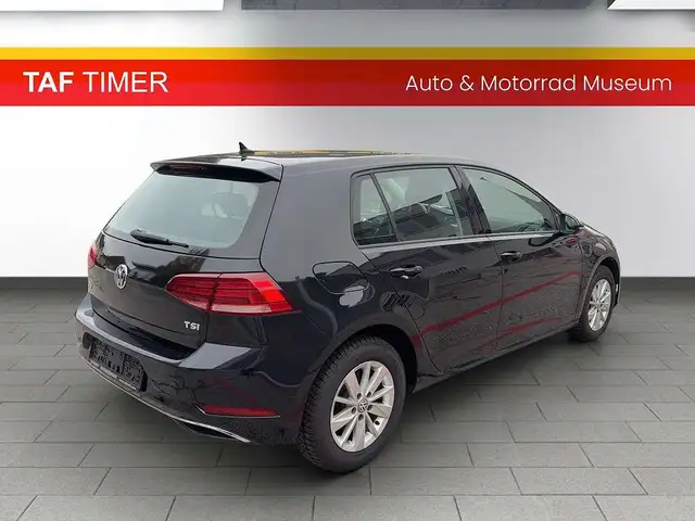 Volkswagen Golf view 11